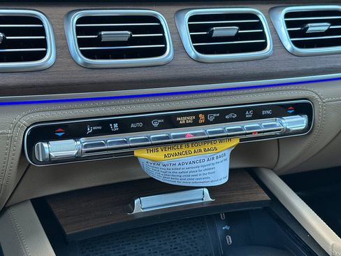 New 2026 Mercedes-Benz GLS 580 4MATIC image 24