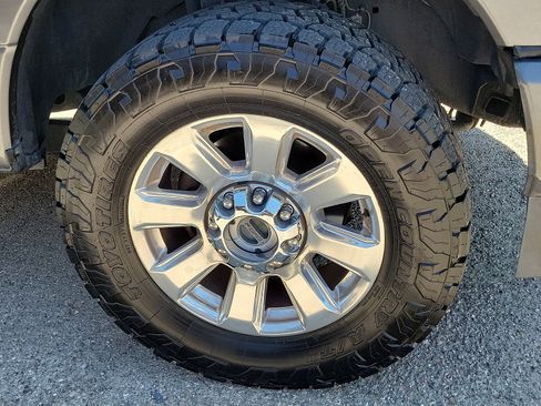 Used 2021 Ford F250 Platinum AWD/4WD image 5
