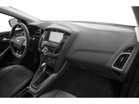 Used 2018 Ford Focus Titanium FWD image 16