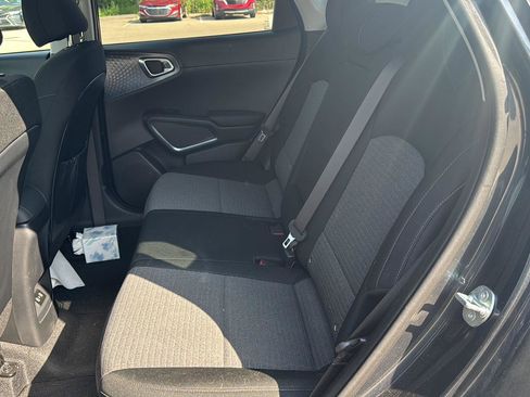 Used 2025 Kia Soul EX FWD image 10