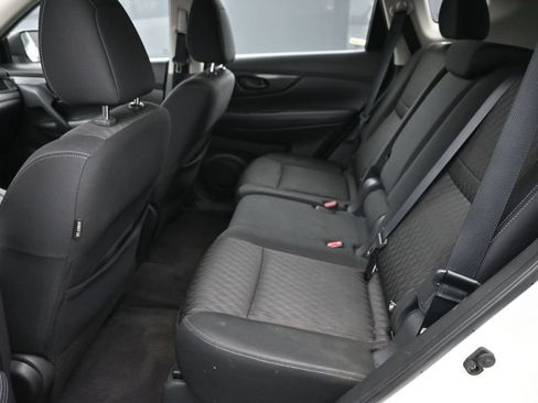 Used 2019 Nissan Rogue S AWD/4WD image 12
