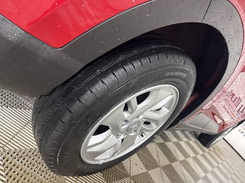 Used 2021 Hyundai Venue SE w/ Cargo Package image 32