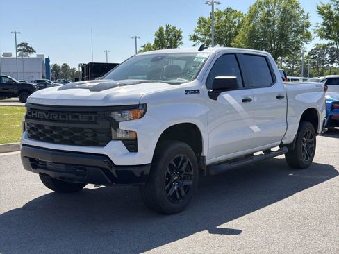 Used 2024 Chevrolet Silverado 1500 Custom Trail Boss w/ Turbomax Blackout Package image 5