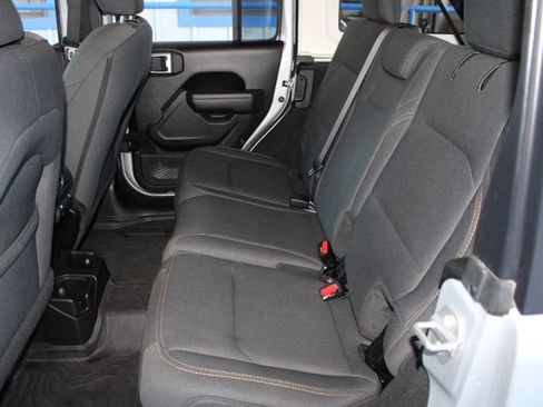 Used 2024 Jeep Wrangler Sport S image 21