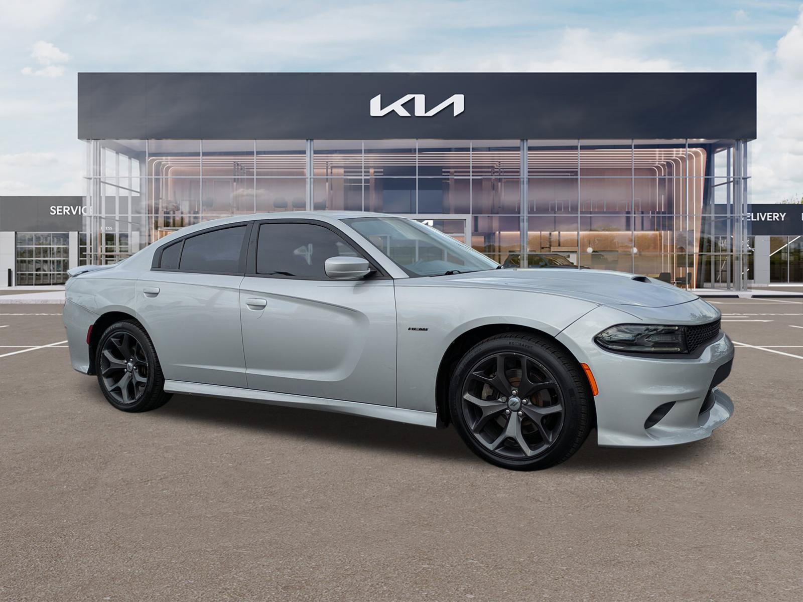 Used 2019 Dodge Charger R/T w/ Navigation & Travel Group RWD image 2