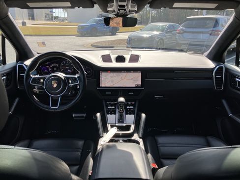 Used 2021 Porsche Cayenne GTS image 33