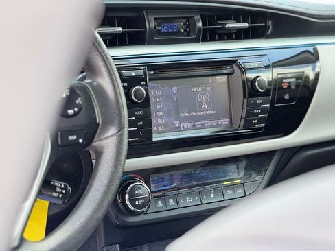 Used 2014 Toyota Corolla LE FWD image 14