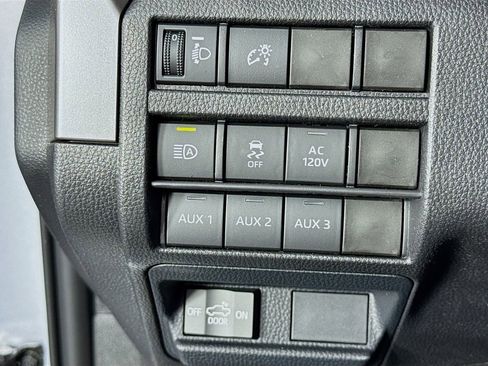 New 2025 Toyota Tacoma TRD Off-Road image 13