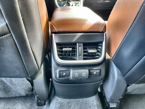 Used 2021 Subaru Outback Touring w/ Popular Package #2 AWD/4WD image 25