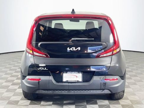 Used 2022 Kia Soul LX FWD image 7