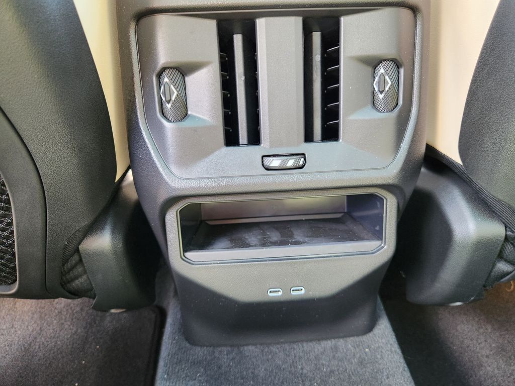 Used 2025 BMW X3 xDrive30i w/ Premium Package AWD/4WD image 32