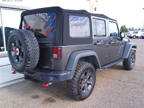 Used 2017 Jeep Wrangler Unlimited Rubicon AWD/4WD image 3