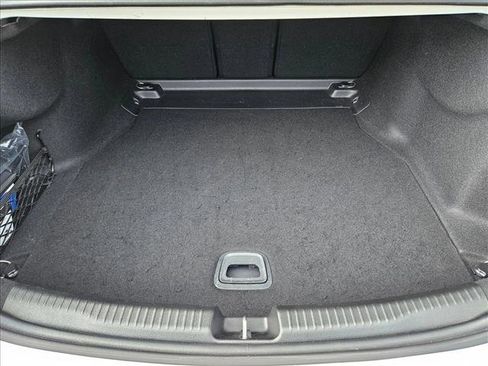 Used 2023 Mercedes-Benz C 300 Sedan image 6