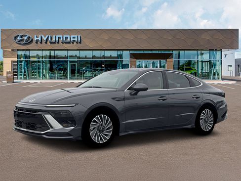 New 2026 Hyundai Sonata Limited FWD image 2