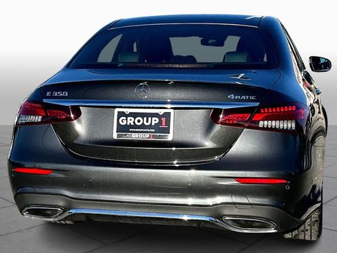 Used 2022 Mercedes-Benz E 350 4MATIC Sedan image 4