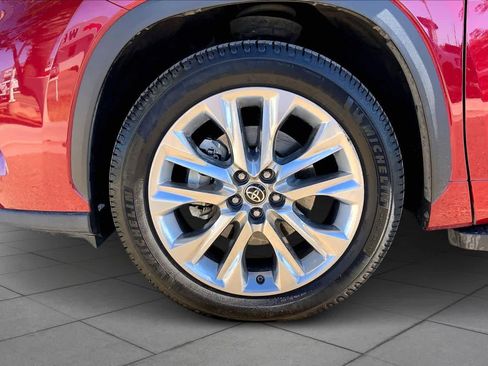 Used 2021 Toyota Highlander Limited image 10