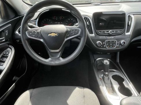 Used 2020 Chevrolet Malibu LT FWD image 9