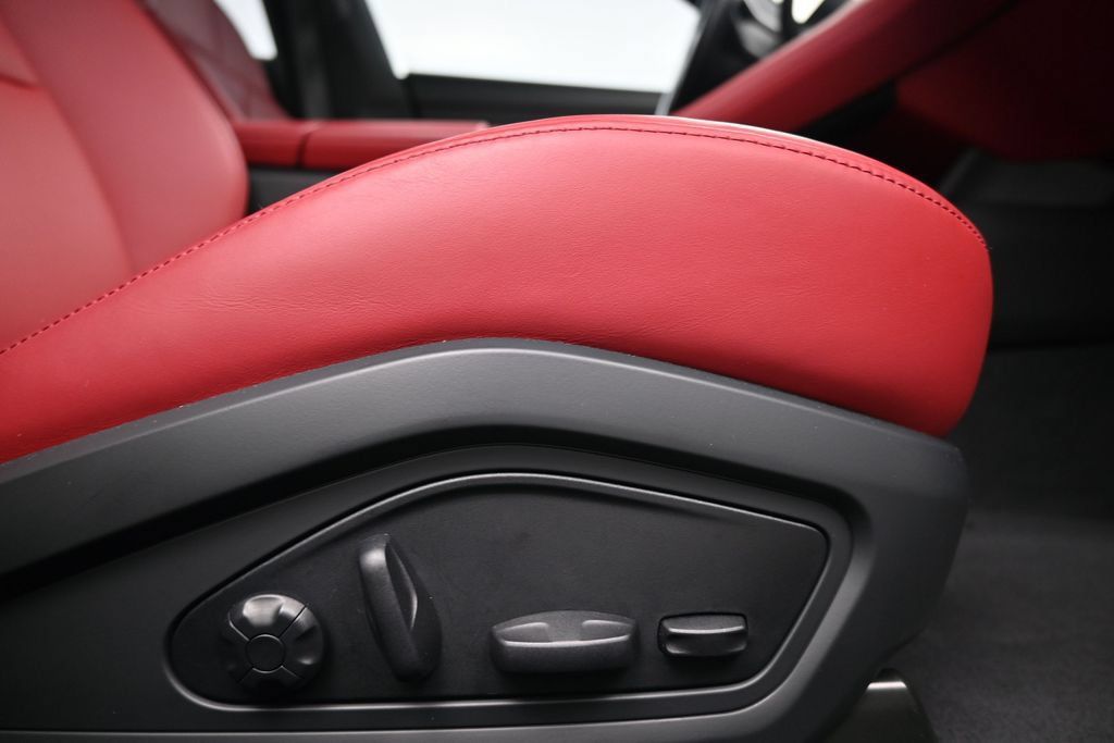 Certified 2023 Porsche Taycan 4S AWD/4WD image 14