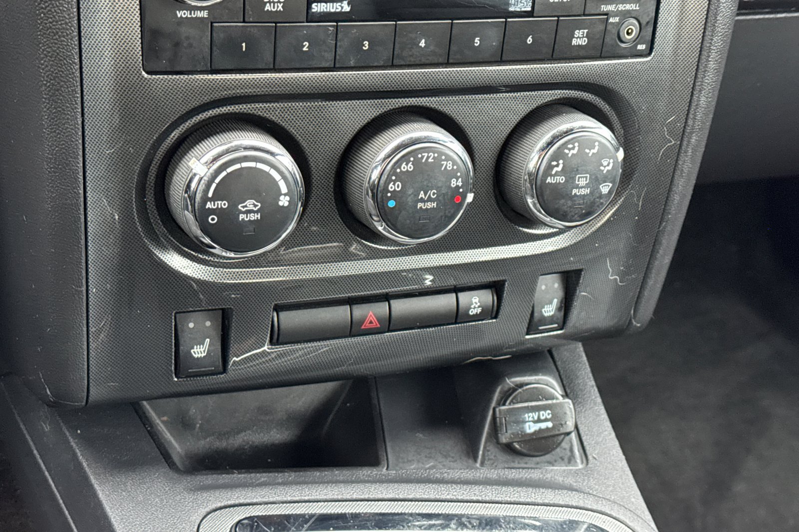 Used 2011 Dodge Challenger RWD image 29