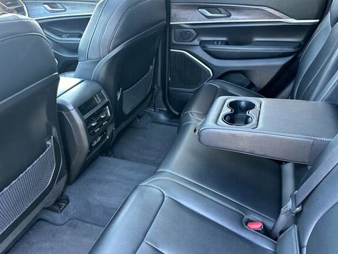 Used 2023 Jeep Grand Cherokee 4xe image 9