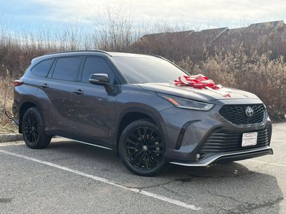 Used 2023 Toyota Highlander XSE