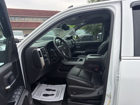 Used 2018 Chevrolet Silverado 1500 LTZ Z71 w/ LTZ Plus Package AWD/4WD image 10