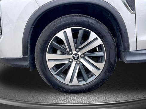 Used 2024 Mitsubishi Outlander Sport SE AWD/4WD image 9