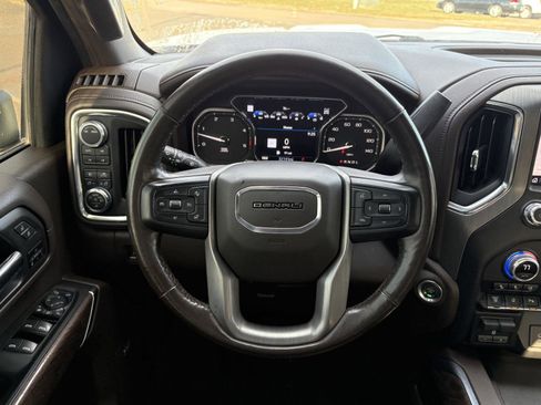 Used 2022 GMC Sierra 2500 Denali w/ Denali Ultimate Package image 13