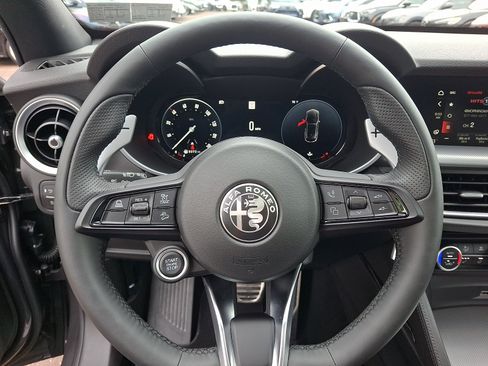 New 2025 Alfa Romeo Stelvio Sprint AWD/4WD image 17