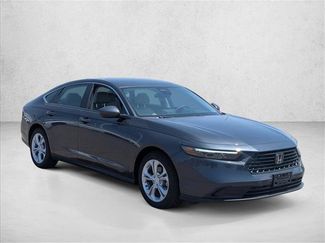 Used 2025 Honda Accord LX video 3