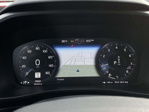 Used 2019 Volvo XC40 T5 Inscription image 14