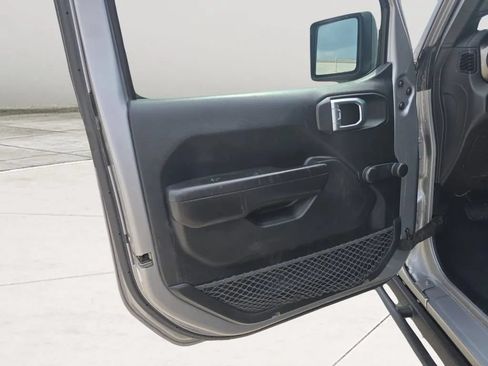 Used 2020 Jeep Wrangler Sport AWD/4WD image 10