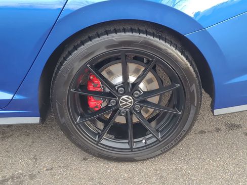 Used 2024 Volkswagen Jetta GLI 40th Anniversary Edition image 16