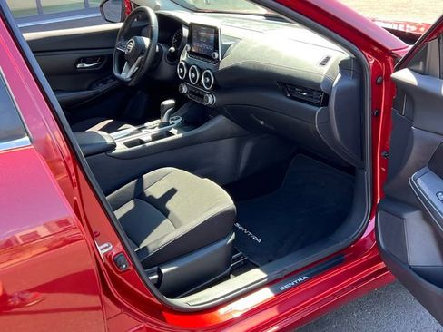 Certified 2022 Nissan Sentra SV image 25
