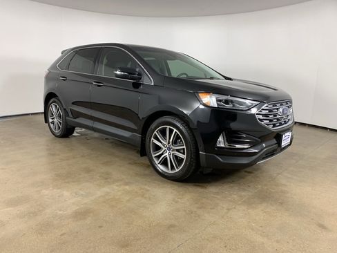Used 2020 Ford Edge Titanium w/ Equipment Group 301A image 5