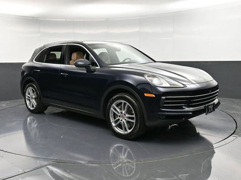 Certified 2021 Porsche Cayenne S image 10
