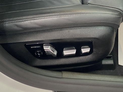 Used 2018 BMW 540i xDrive AWD/4WD image 11
