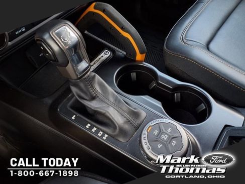 Used 2022 Ford Bronco Badlands image 12
