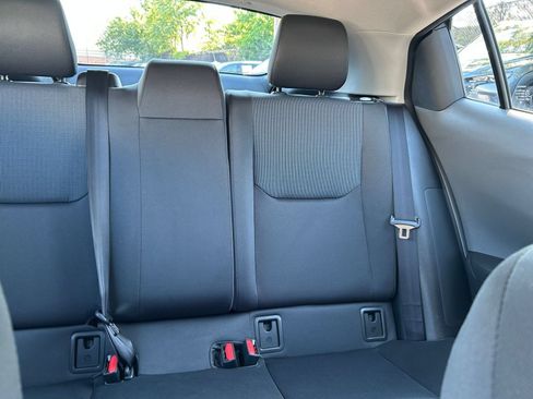 Used 2025 Toyota Prius LE FWD image 32