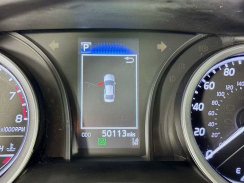 Used 2022 Toyota Camry LE FWD image 10