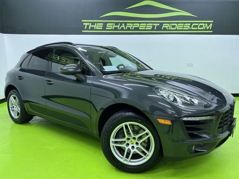 Used 2018 Porsche Macan AWD/4WD image 1