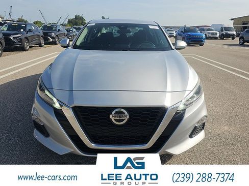 Used 2021 Nissan Altima 2.5 SV FWD image 1