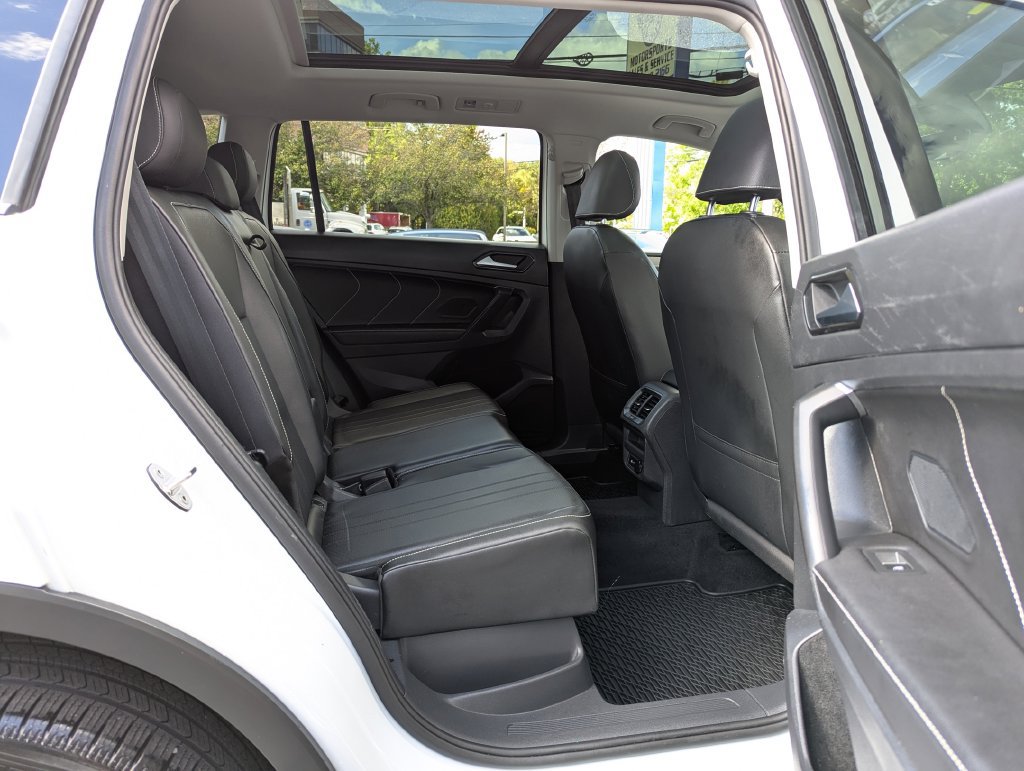 Used 2022 Volkswagen Tiguan SE w/ Panoramic Sunroof Package AWD/4WD image 38