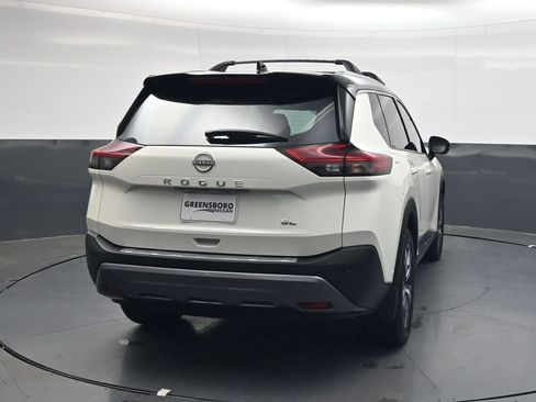 Used 2023 Nissan Rogue SL w/ SL Premium Package FWD image 5