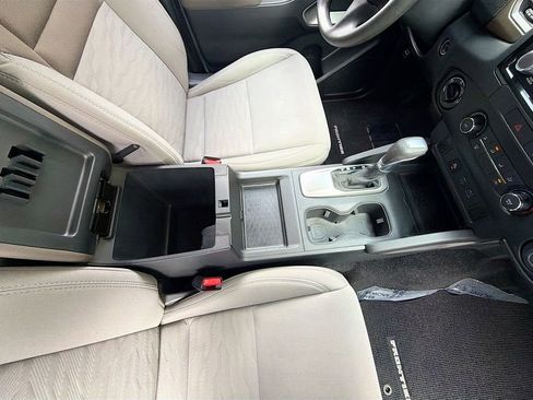 Used 2023 Nissan Frontier SV w/ Technology Package image 30