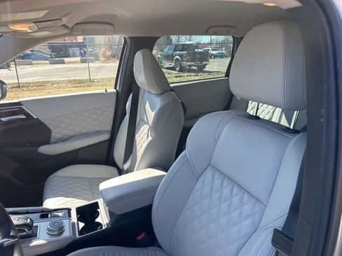 Used 2022 Mitsubishi Outlander SEL image 7