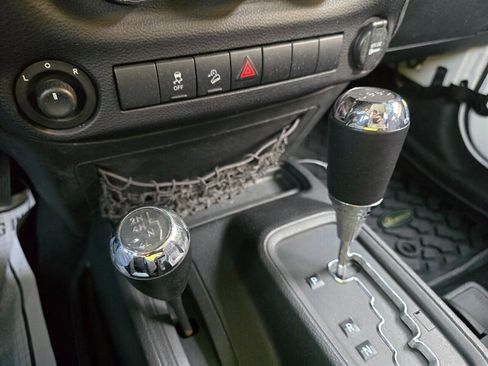 Used 2013 Jeep Wrangler Sport AWD/4WD image 8