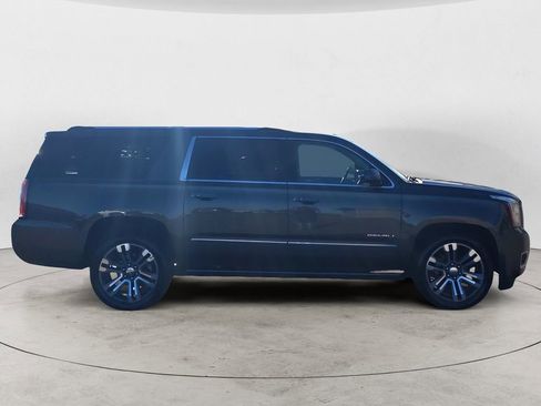 Used 2019 GMC Yukon XL Denali w/ Denali Ultimate Package AWD/4WD image 6