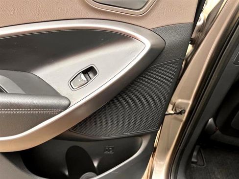 Used 2013 Hyundai Santa Fe Sport 2.0T image 33