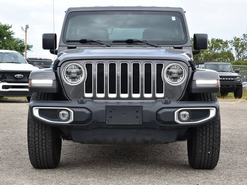 Used 2022 Jeep Wrangler Unlimited Sahara w/ LED Lighting Group AWD/4WD image 2